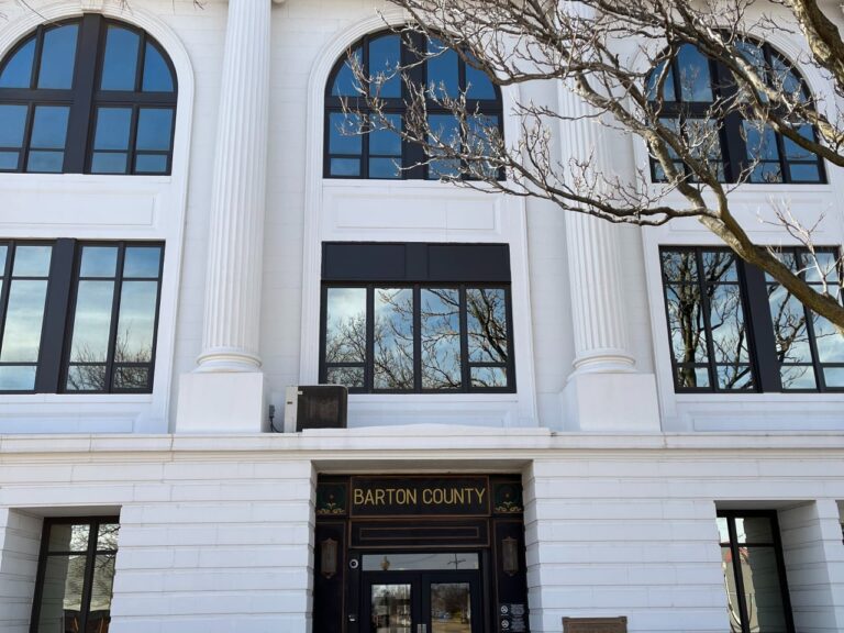 Barton-County-Courthouse-East-Entrance