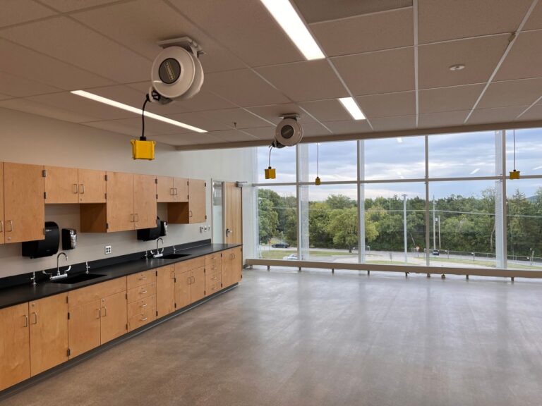 Manhattan-High-School-New-Science-Lab-Exterior